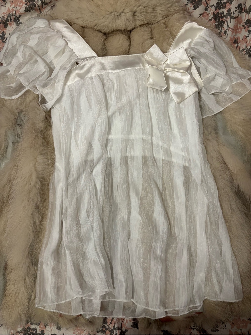 SHOUJO GIRL Angelic White Satin-Trim Puff Sleeve Short Sleeve with Satin Bow